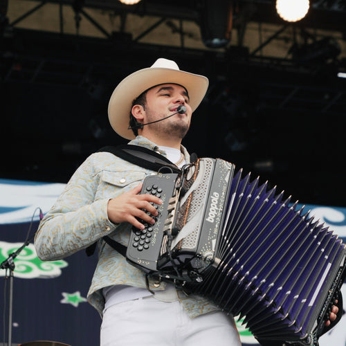 Saludo  de Edgardo Nuñez