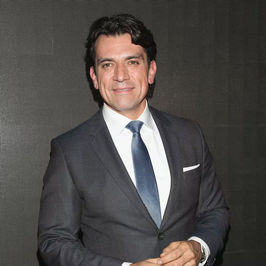 Saludo  de Jorge Salinas